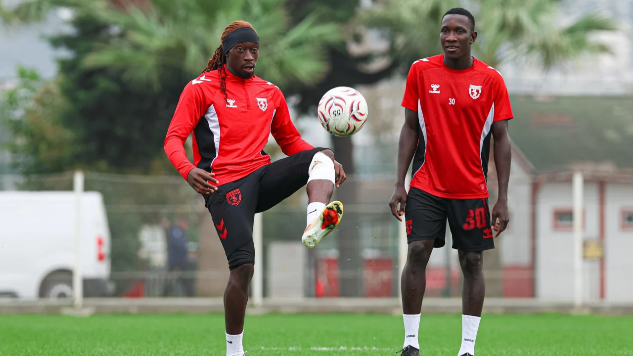 Samsunspor, Başakşehir FK mesaisini çift antrenmanla sürdürecek
