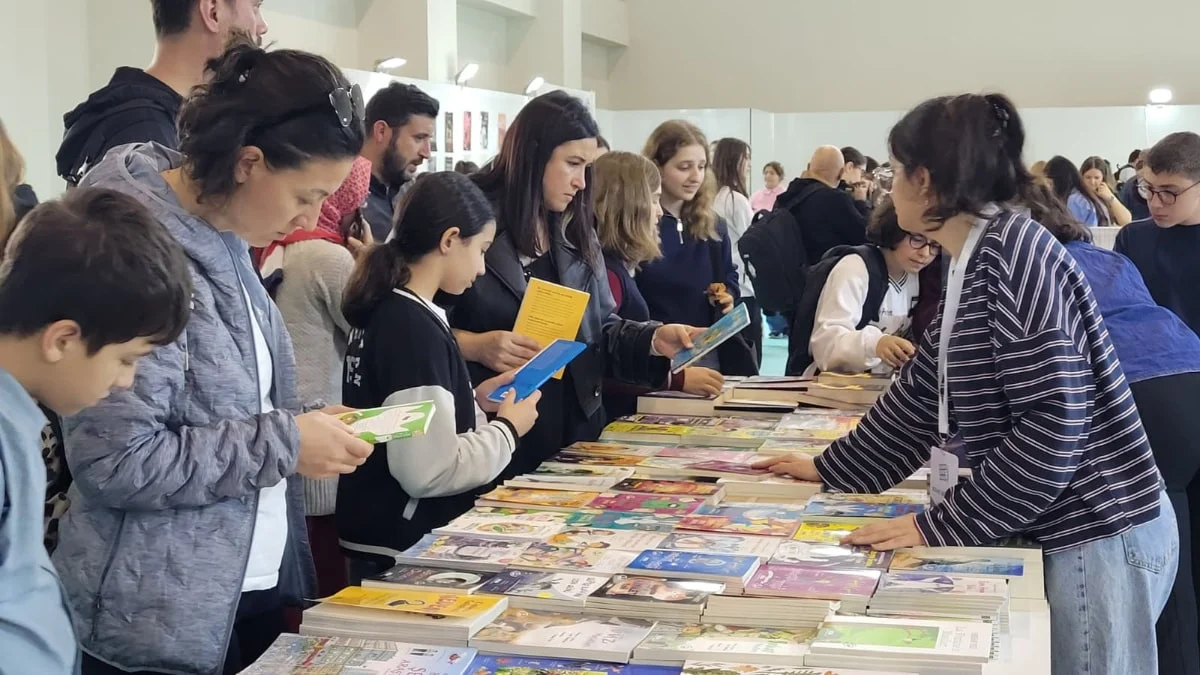 Karadeniz’in en büyük kitap fuarı ziyaretçilere kapılarını açtı