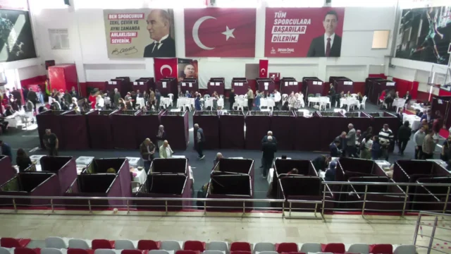 İzmir Barosu’nda sandık heyecanı
