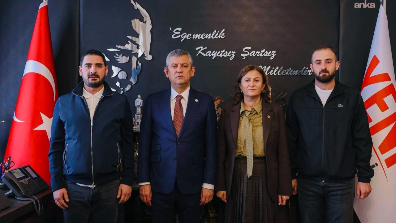 Narin Güran’ın ailesinden Özgür Özel’e ziyaret
