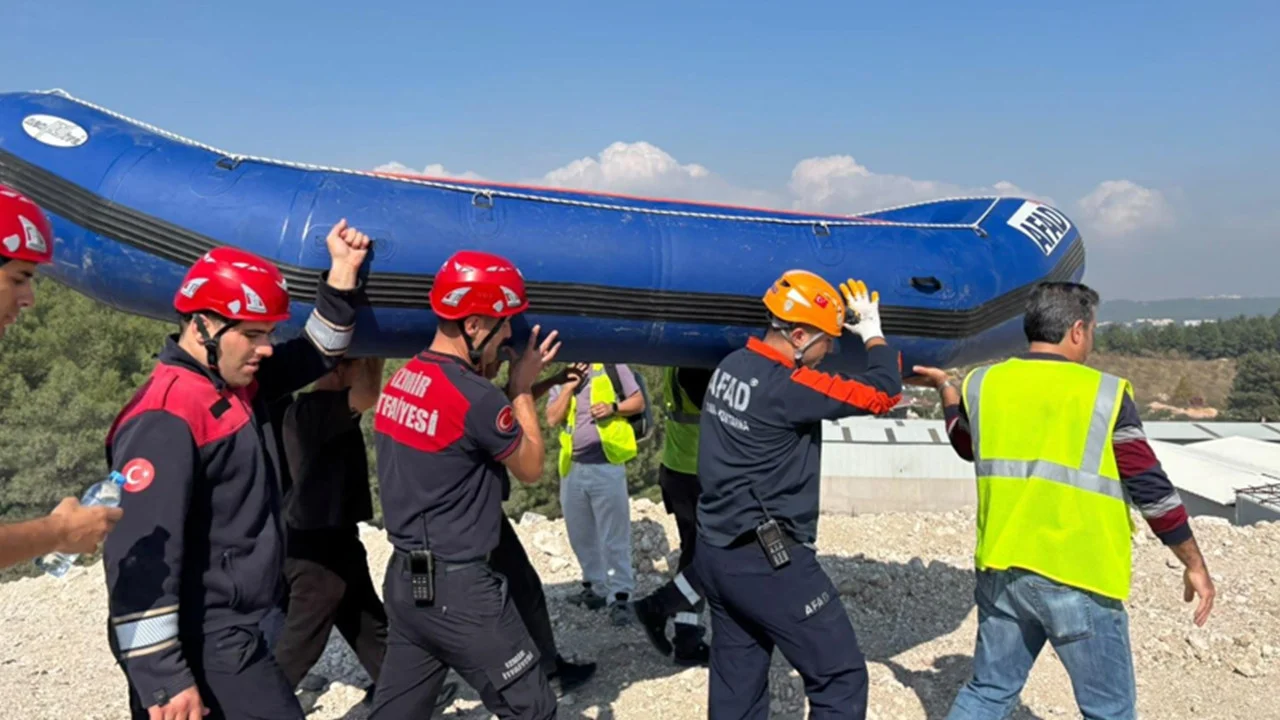 İzmir Buca’da Mahsur Kalan Köpek İçin Kurtarma Operasyonu