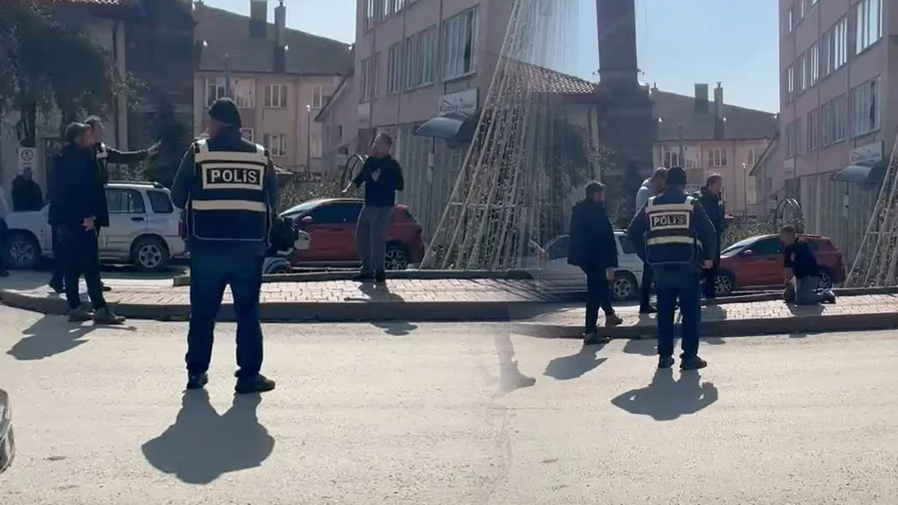 Bolu’da eli bıçaklı şahıs polisi harekete geçirdi