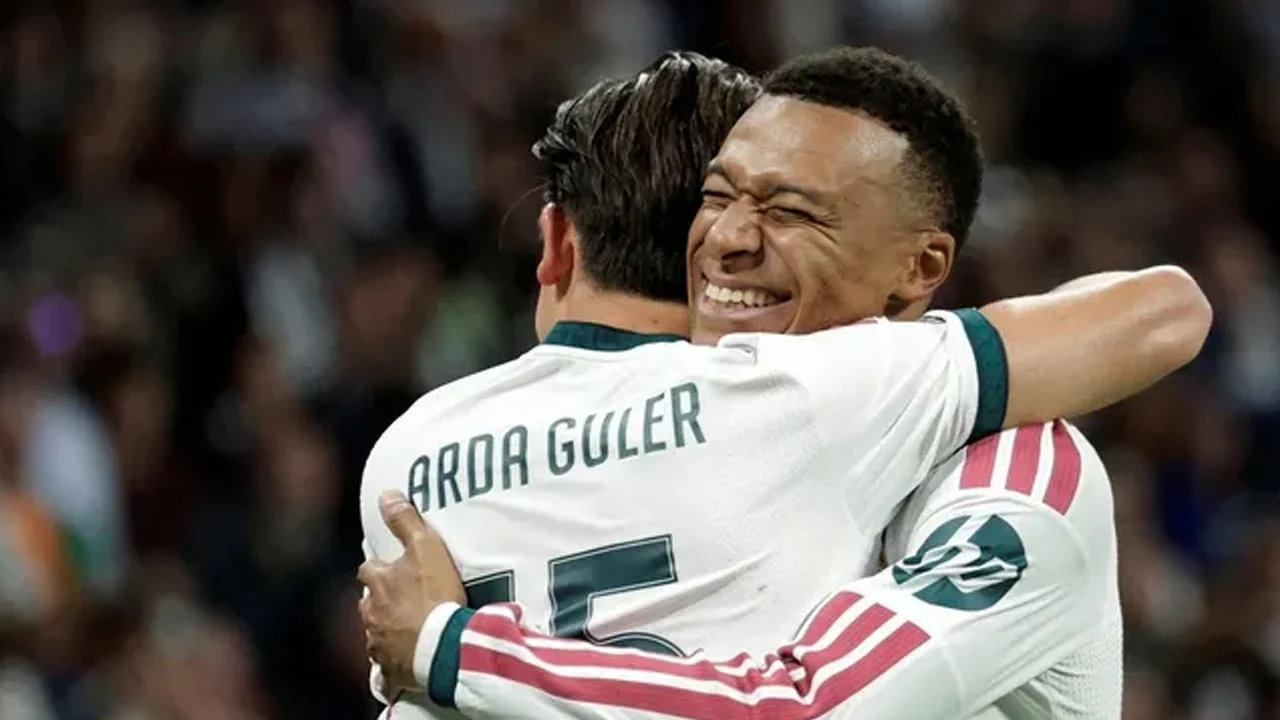 Arda Güler yıldızlaştı, Real Madrid Barcelona’yı evinde yıktı