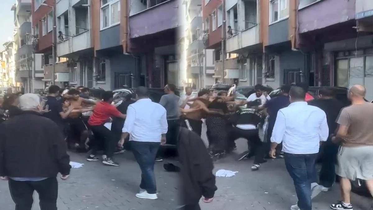 Sevgilisinin evli olduğunu öğrenip ayrıldı! Yanında yeni sevgilisi varken eski sevgilisini yaraladı